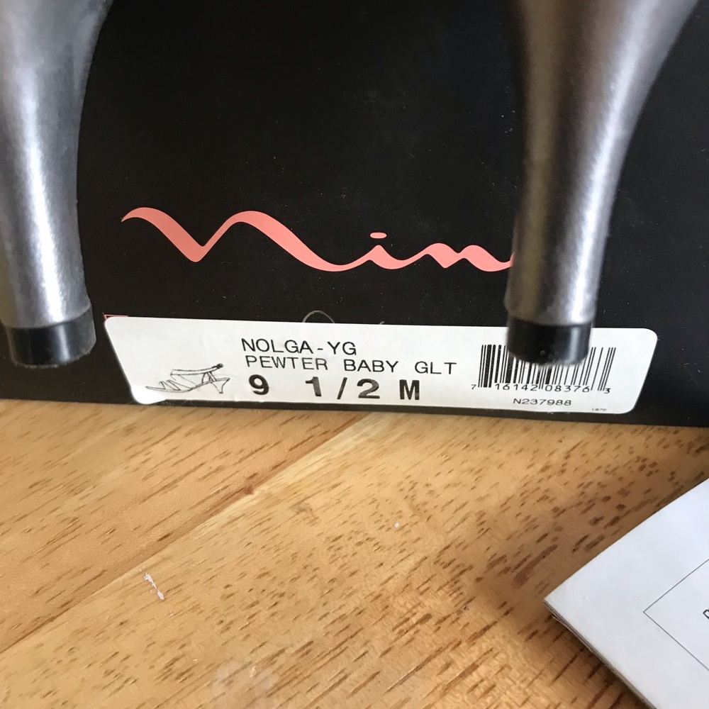 Glitter gray dress shoes